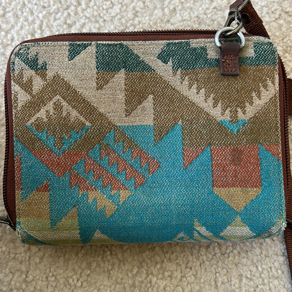 Pendleton Diamond Desert Crossbody Organizer - image 8